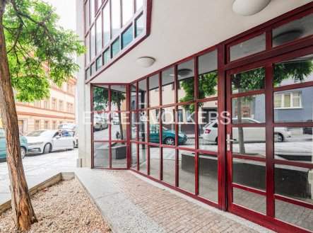 Pronájem obchodní prostory, 57 m²