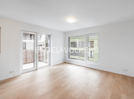 Pronájem bytu, 2+kk, 56 m²