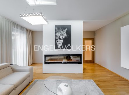 Pronájem bytu, 2+1, 85 m²