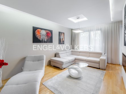 Pronájem bytu, 2+1, 85 m²