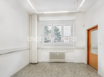 Pronájem komerčního objektu, jiný, 39 m²