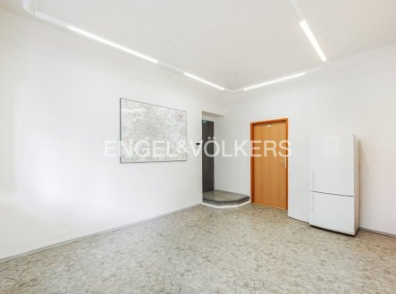 Pronájem komerčního objektu, jiný, 39 m²