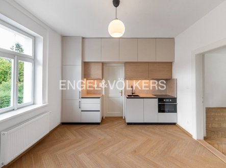 Pronájem domu/vily, 165 m²