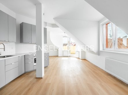 Pronájem bytu, 2+kk, 80 m²