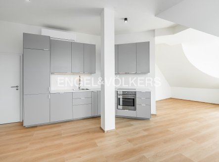 Pronájem bytu, 2+kk, 80 m²