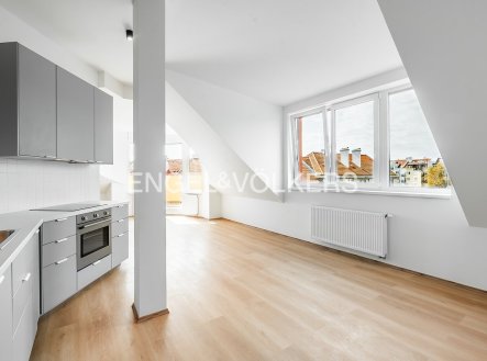 Pronájem bytu, 2+kk, 80 m²