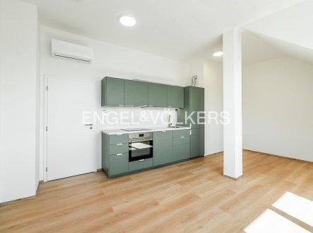Pronájem bytu, 2+kk, 65 m²