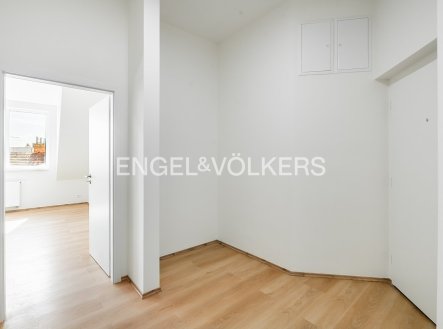 Pronájem bytu, 2+kk, 65 m²