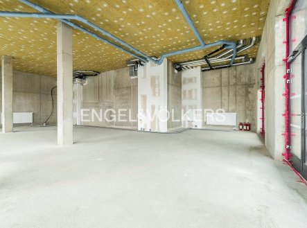 Pronájem obchodní prostory, 187 m²