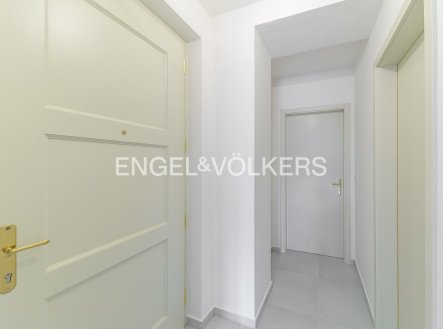 Pronájem bytu, 2+kk, 35 m²