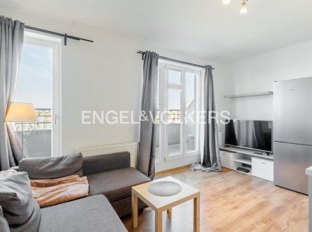 Pronájem bytu, 2+kk, 68 m²