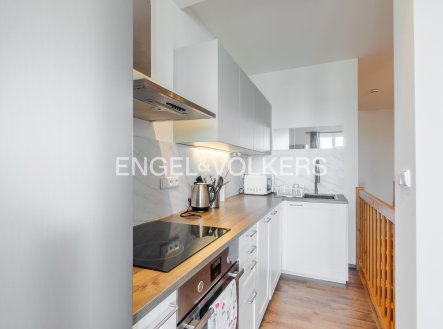 Pronájem bytu, 2+kk, 68 m²