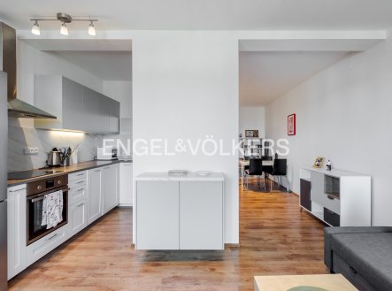 Pronájem bytu, 2+kk, 68 m²
