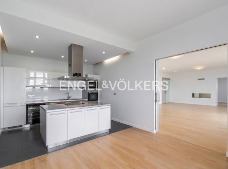 Pronájem bytu, 6+kk, 204 m²