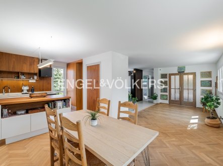 Pronájem domu/vily, 140 m²