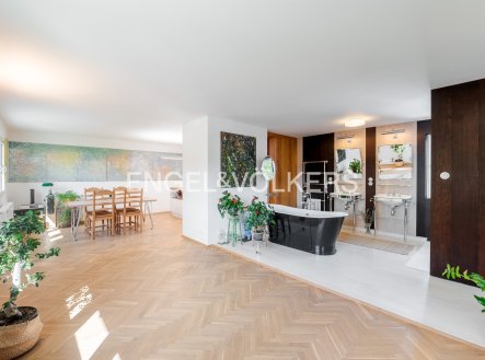Pronájem domu/vily, 140 m²