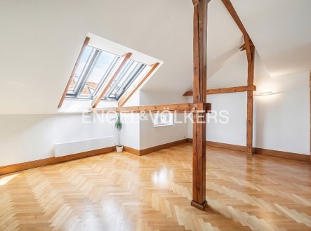 Pronájem bytu, 5+1, 195 m²