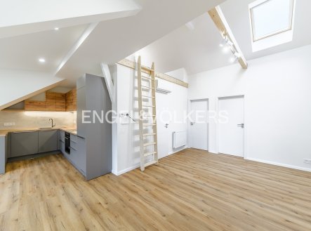 Pronájem bytu, 3+kk, 71 m²