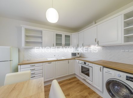 Pronájem bytu, 3+kk, 73 m²