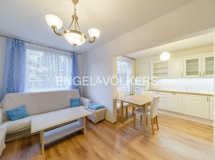 Pronájem bytu, 3+kk, 73 m²
