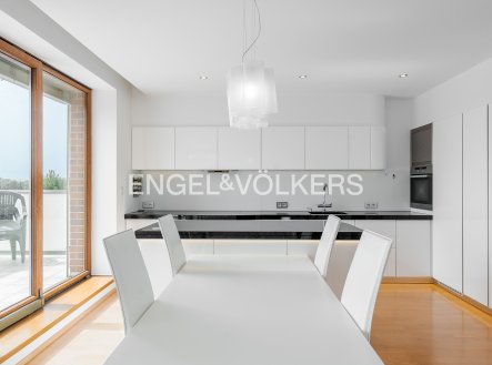 Pronájem bytu, 3+kk, 101 m²