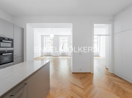 Pronájem bytu, 2+kk, 77 m²