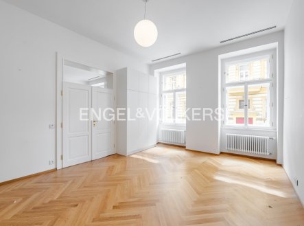 Pronájem bytu, 2+kk, 77 m²
