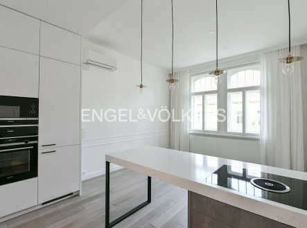 Pronájem bytu, 2+kk, 56 m²