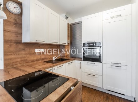 Pronájem bytu, 2+kk, 50 m²