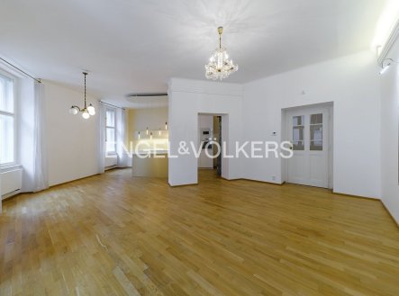 Pronájem bytu, 3+kk, 137 m²
