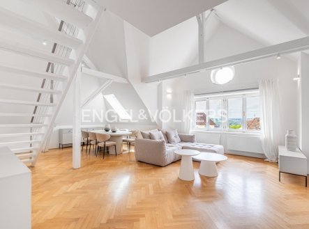 Pronájem bytu, 3+1, 144 m²