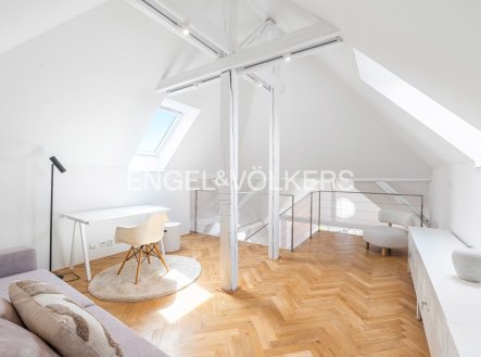 Pronájem bytu, 3+1, 144 m²