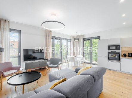 Pronájem bytu, 3+kk, 93 m²
