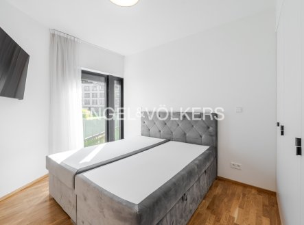 Pronájem bytu, 3+kk, 115 m²