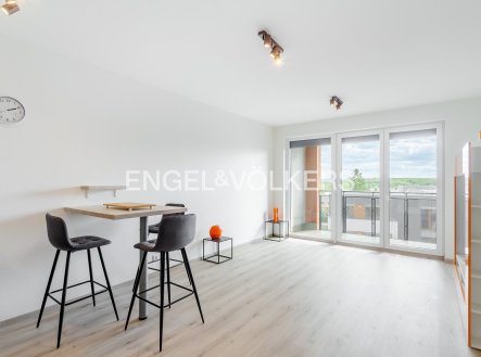 Pronájem bytu, 1+kk, 32 m²