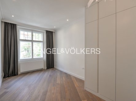 Pronájem bytu, 2+kk, 54 m²