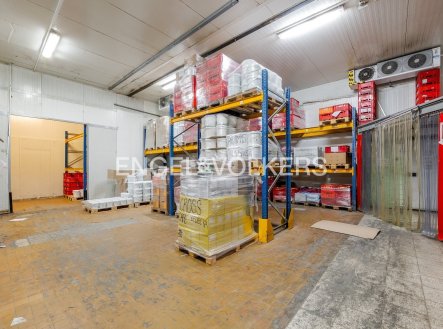 Pronájem komerčního objektu, sklad, 1 050 m²