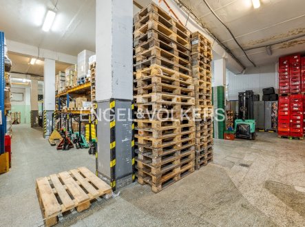 Pronájem komerčního objektu, sklad, 1 050 m²