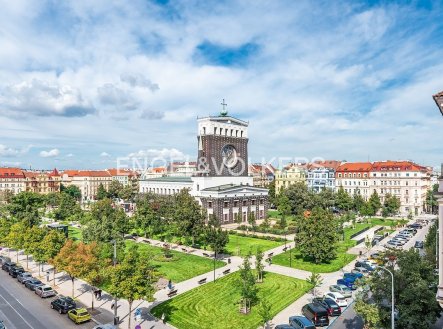 Pronájem bytu, 4+kk, 140 m²