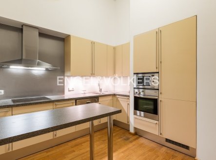 Pronájem bytu, 3+1, 115 m²