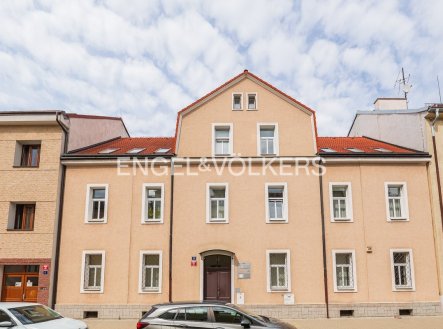 Pronájem kanceláře, 115 m²