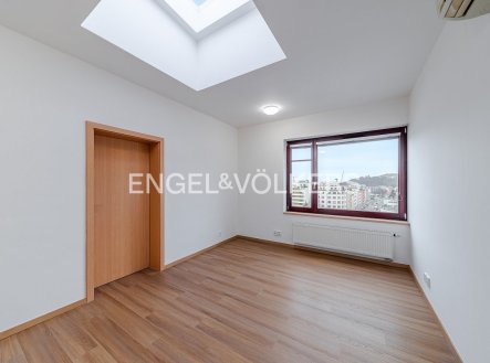 Pronájem bytu, 4+1, 80 m²