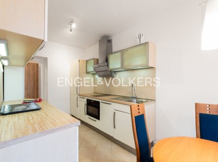 Pronájem bytu, 2+1, 60 m²