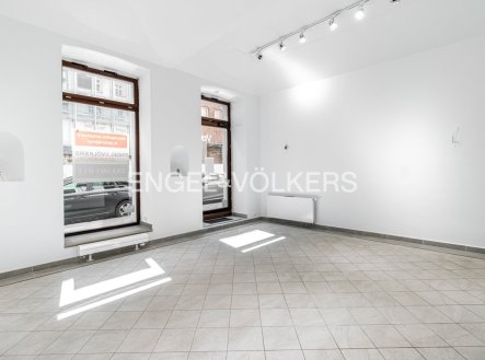 Pronájem obchodní prostory, 93 m²