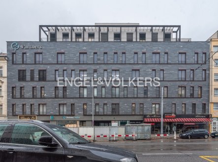 Pronájem kanceláře, 152 m²