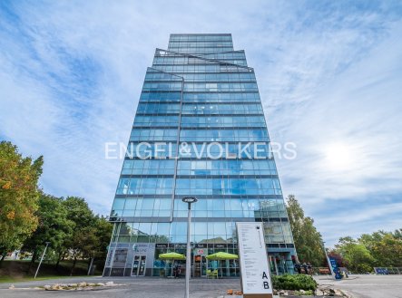 Pronájem kanceláře, 307 m²