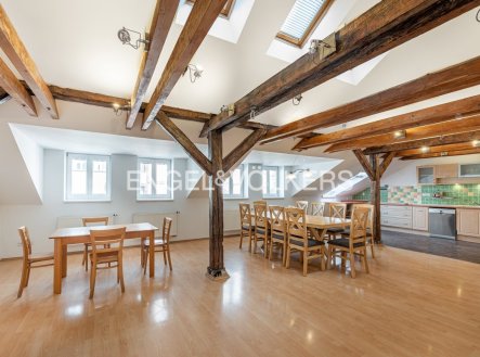 Pronájem bytu, 4+kk, 144 m²
