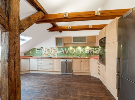 Pronájem bytu, 4+kk, 144 m²