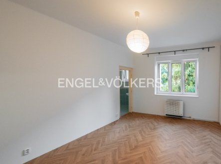 Pronájem bytu, 1+kk, 27 m²