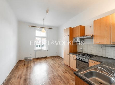 Pronájem bytu, 1+1, 44 m²